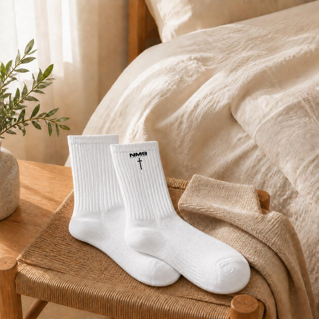 NM9 Crew Socks | White